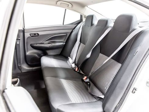 Used 2023 Nissan Versa S w/ Trunk Package image 32