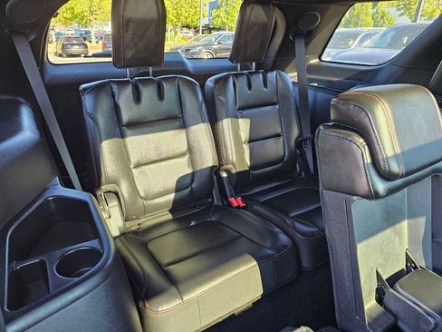 Used 2018 Ford Explorer Sport w/ Equipment Group 401A AWD/4WD image 30