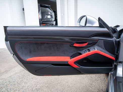 Used 2018 Porsche 911 GT2 RS w/ Weissach Package RWD image 31