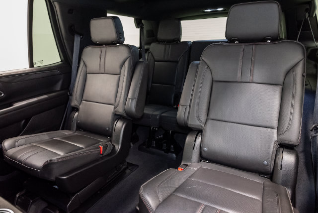 Used 2024 Chevrolet Tahoe RST w/ Luxury Package AWD/4WD image 21