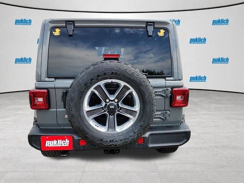 Used 2019 Jeep Wrangler Unlimited Sahara AWD/4WD image 4