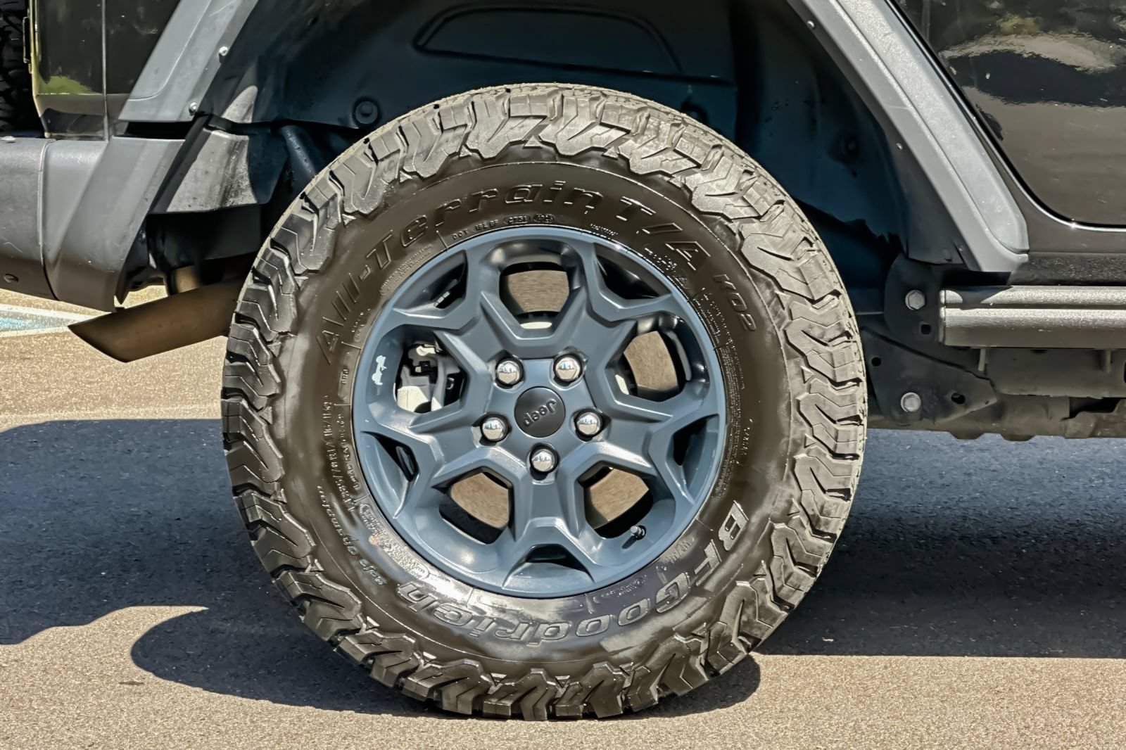 Used 2023 Jeep Wrangler Unlimited Rubicon 4xe AWD/4WD image 38