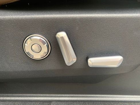 New 2025 Lincoln Navigator L Black Label image 16