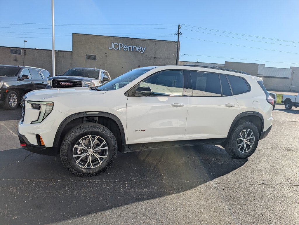 Used 2025 GMC Acadia AT4 w/ LPO, Floor Liner Package AWD/4WD image 4