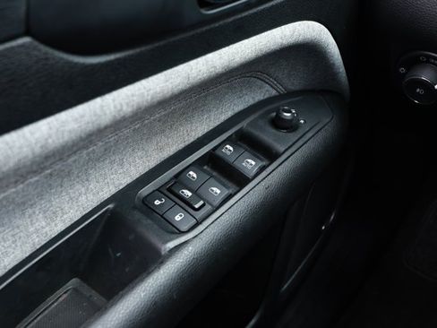 Used 2022 Jeep Compass Latitude w/ Sun and Sound Group AWD/4WD image 21