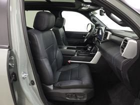 Used 2025 Toyota Tundra Platinum AWD/4WD image 9