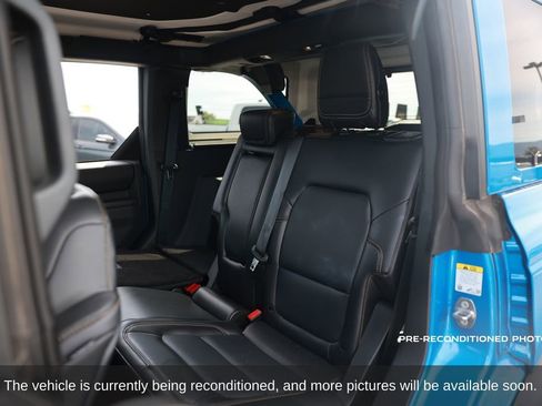 Used 2025 Ford Bronco Badlands image 12