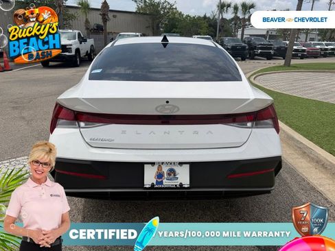 Used 2024 Hyundai Elantra SEL FWD image 5