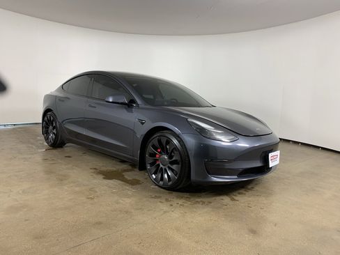 Used 2022 Tesla Model 3 Performance image 5