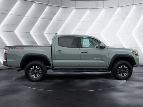 Used 2023 Toyota Tacoma TRD Off-Road AWD/4WD image 6