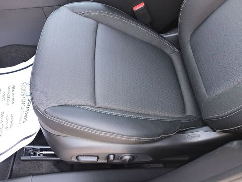 Used 2023 Buick Encore GX Select w/ Sport Touring Package FWD image 12