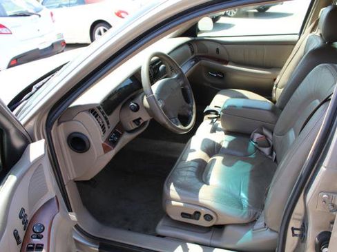 Used 2001 Buick Park Avenue w/ Prestige Pkg image 10