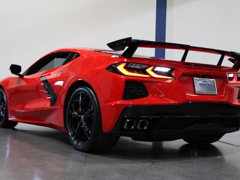 Used 2021 Chevrolet Corvette Stingray Coupe w/ 1LT RWD image 8