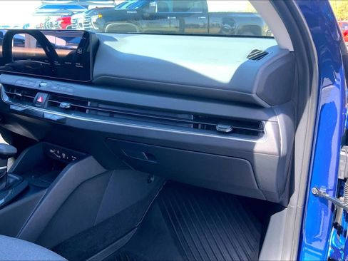 Used 2025 Kia K4 EX image 19