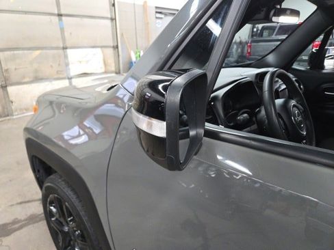 Used 2022 Jeep Renegade Altitude image 7