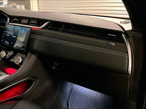 Certified 2025 Jaguar F-PACE R-Dynamic S image 25
