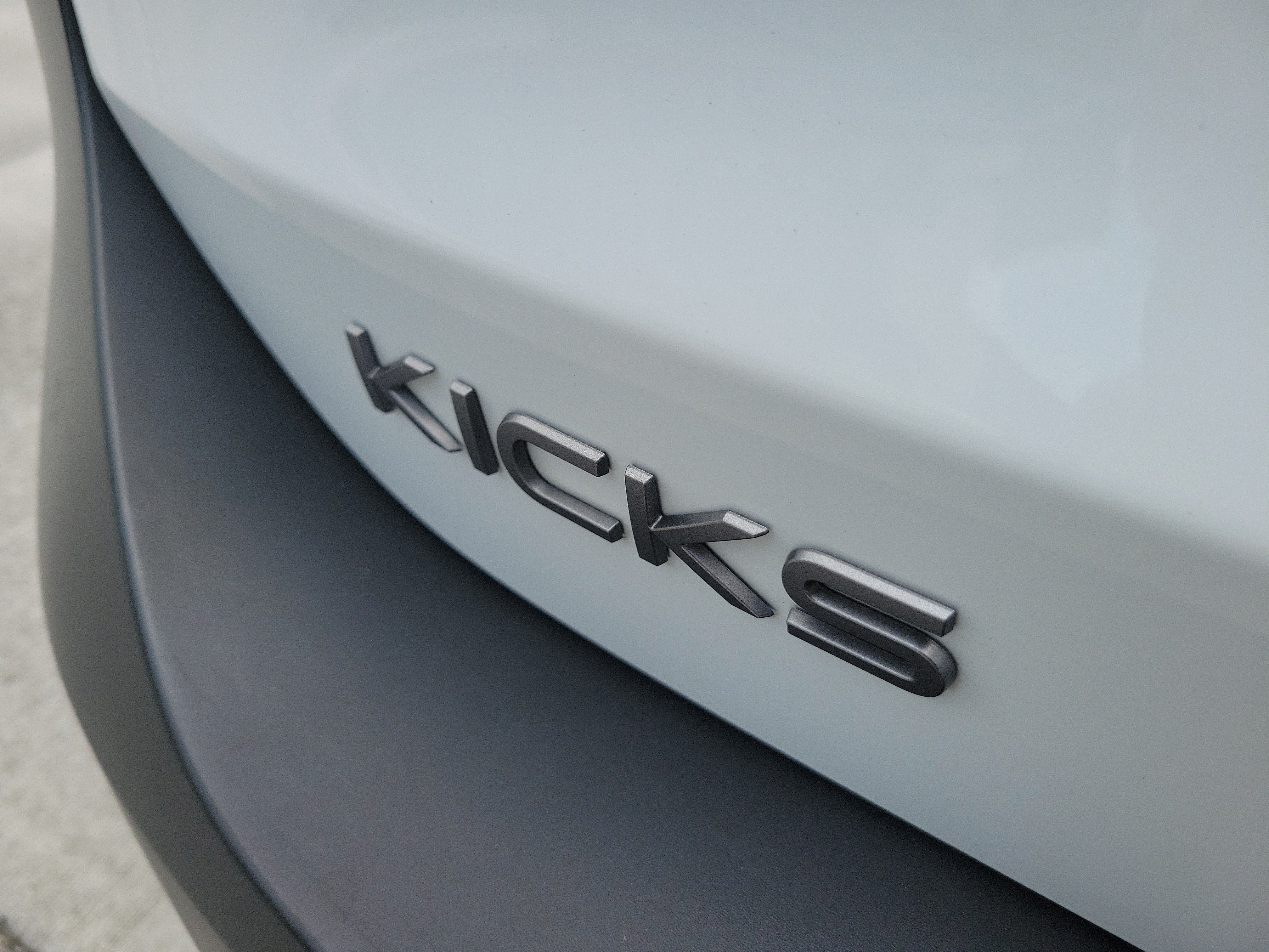 Used 2025 Nissan Kicks S FWD image 10