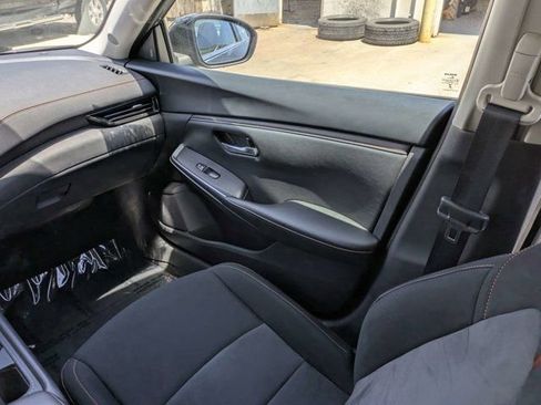 Used 2023 Nissan Sentra SR w/ Midnight Edition Package FWD image 16