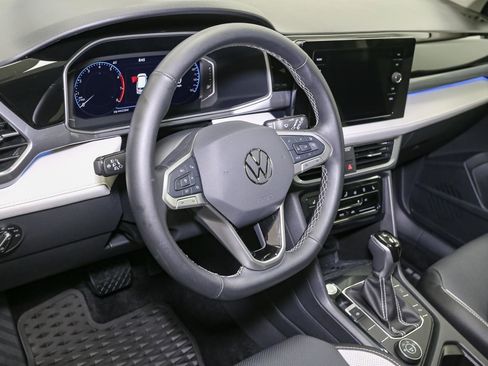 Used 2025 Volkswagen Taos SEL image 22