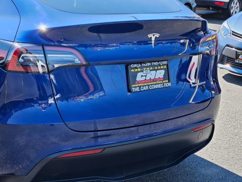 Used 2021 Tesla Model Y Long Range AWD/4WD image 9