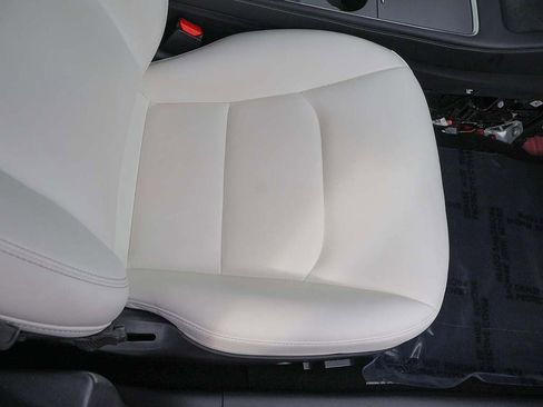 Used 2021 Tesla Model 3 Standard Range Plus image 33