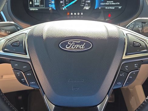 Used 2024 Ford Edge Titanium AWD/4WD image 30