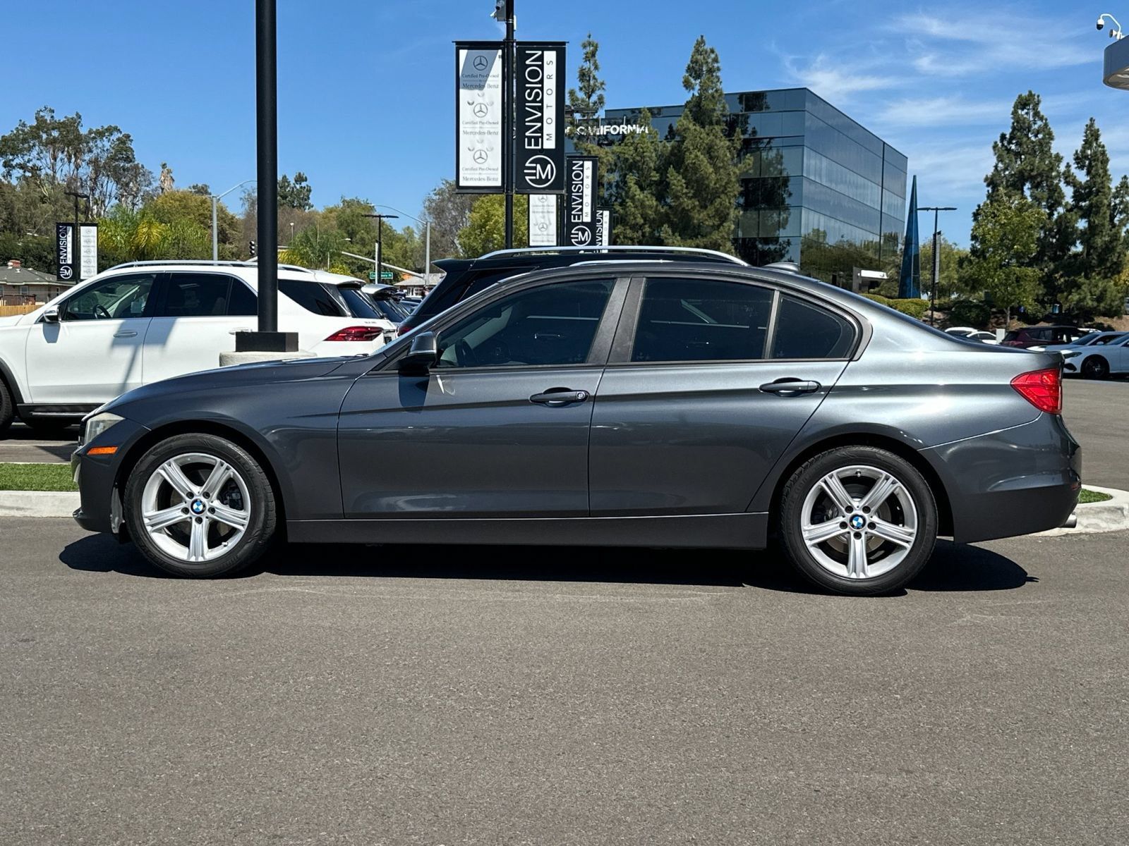 Used 2015 BMW 328i Sedan RWD image 6