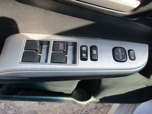 Used 2014 Toyota Camry SE FWD image 12