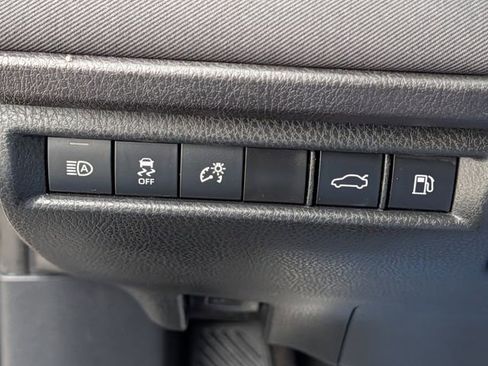 Used 2025 Toyota Camry LE image 23