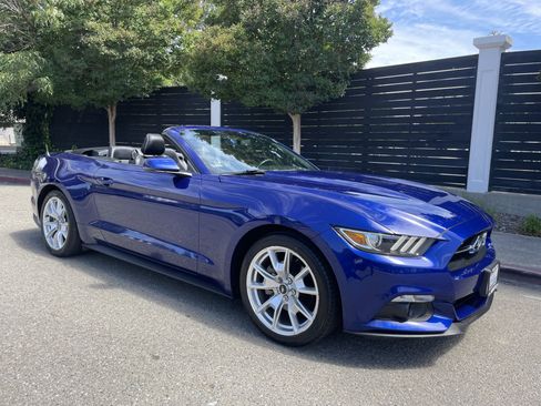 Used 2015 Ford Mustang Premium w/ Equipment Group 201A RWD image 4