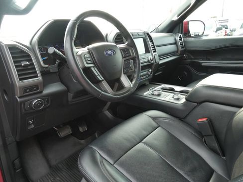 Used 2020 Ford Expedition XLT w/ Equipment Group 202A AWD/4WD image 24