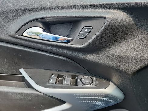 Certified 2024 Chevrolet Trax RS FWD image 29