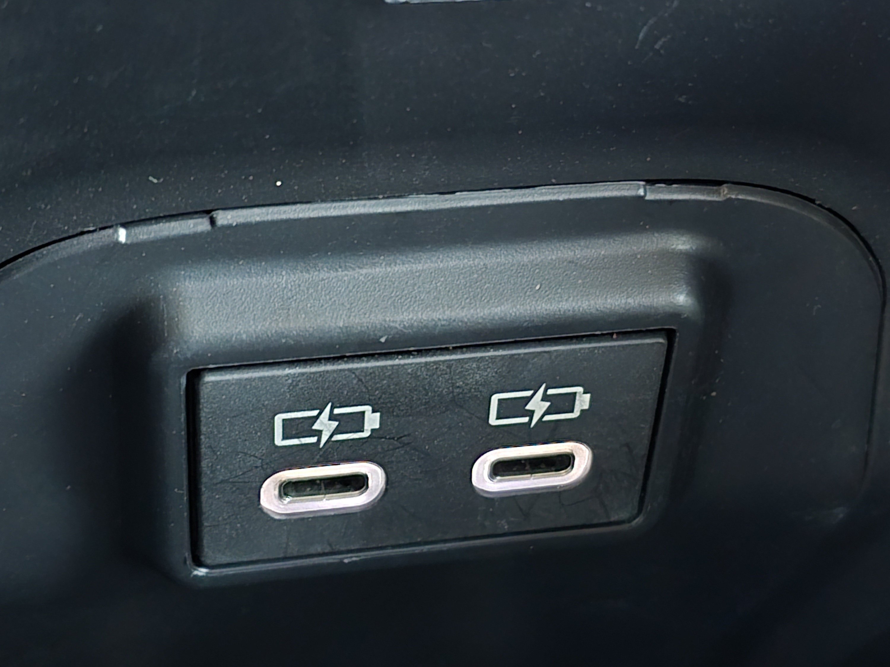 Used 2023 Toyota RAV4 Limited AWD/4WD image 15