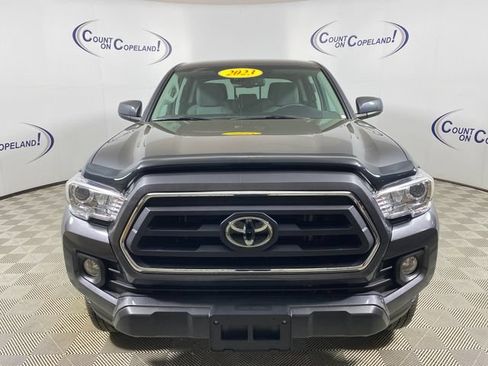 Certified 2023 Toyota Tacoma SR5 AWD/4WD image 2