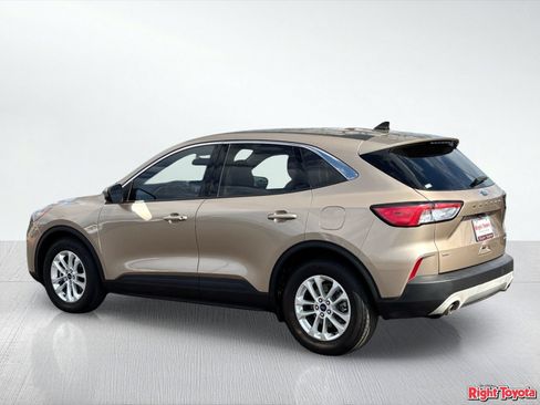Used 2020 Ford Escape SE FWD image 4