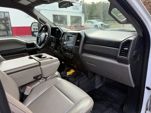 Used 2018 Ford F550 4x4 Crew Cab Super Duty image 25