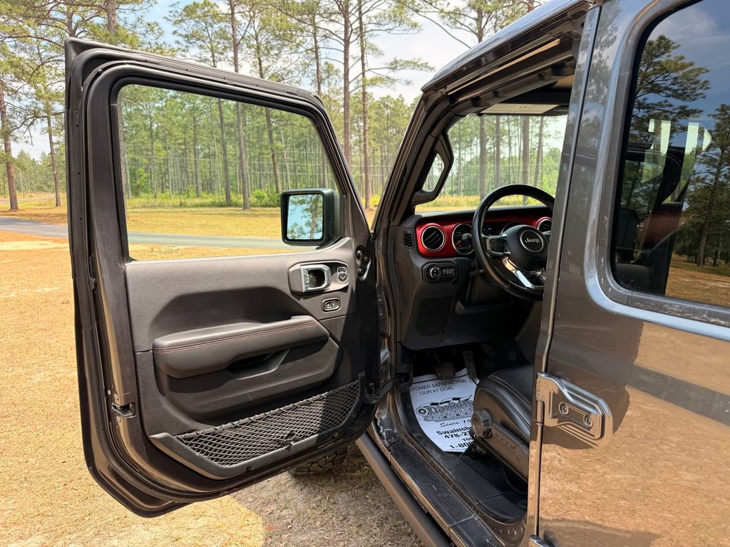 Used 2021 Jeep Gladiator Rubicon w/ Uconnect 4C Nav & Sound Group AWD/4WD image 11