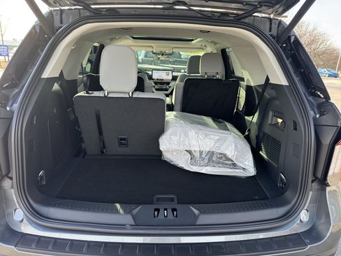 New 2026 Ford Explorer Active w/ Active Comfort Package AWD/4WD image 12