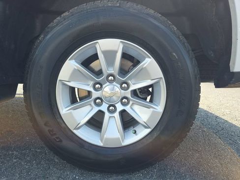 Used 2024 Chevrolet Silverado 1500 W/T w/ WT Value Package AWD/4WD image 36