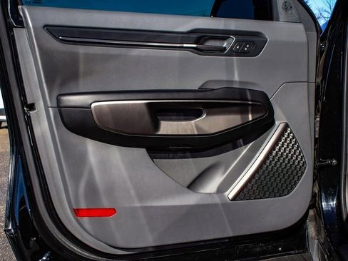 Used 2025 Kia EV9 Wind image 8