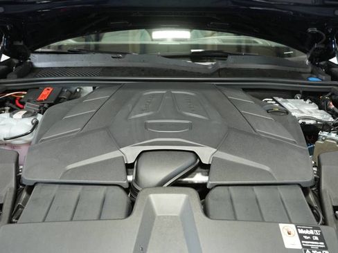 New 2026 Porsche Cayenne Coupe AWD/4WD image 30