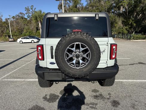 Used 2024 Ford Bronco Badlands image 4
