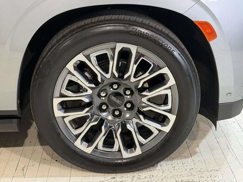 Used 2024 GMC Yukon Denali Ultimate AWD/4WD image 14