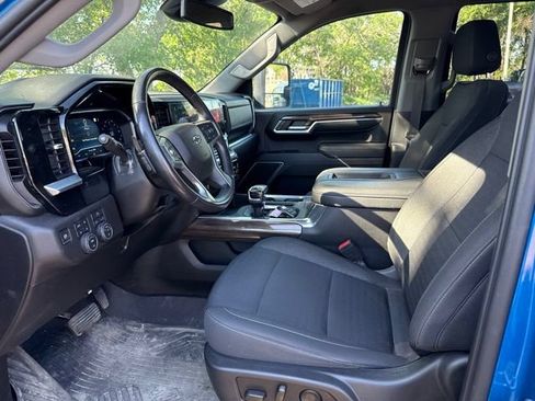 Used 2022 Chevrolet Silverado 1500 RST AWD/4WD image 16