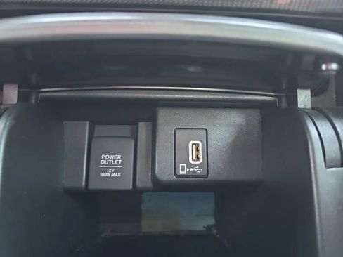 Used 2018 Honda Accord Sport image 32
