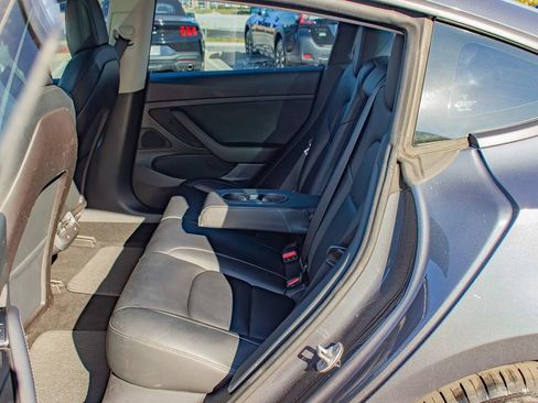 Used 2020 Tesla Model 3 Standard Range Plus RWD image 14
