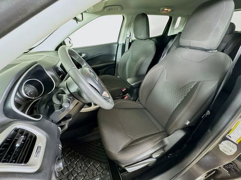 Used 2021 Jeep Compass Sport AWD/4WD image 12