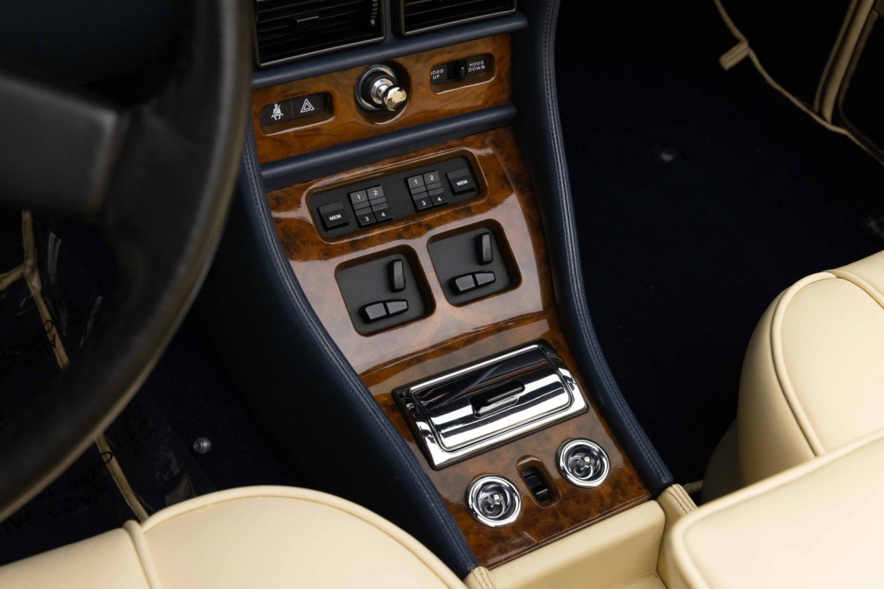 Used 1989 Rolls-Royce Corniche II RWD image 30
