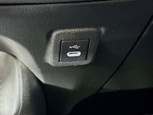 Used 2024 Toyota Corolla SE image 29