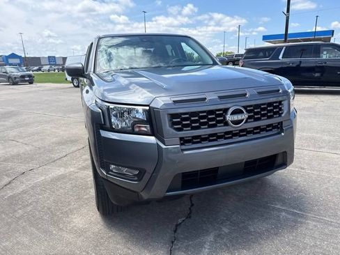Used 2025 Nissan Frontier SV w/ SV Convenience Package RWD image 6